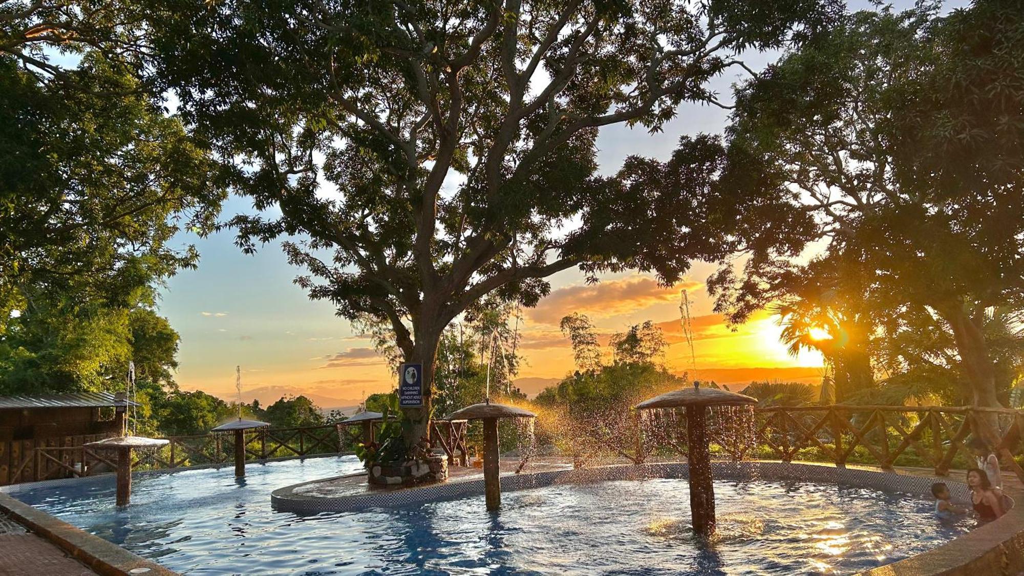 Santiago Private Resort Pililla Екстериор снимка